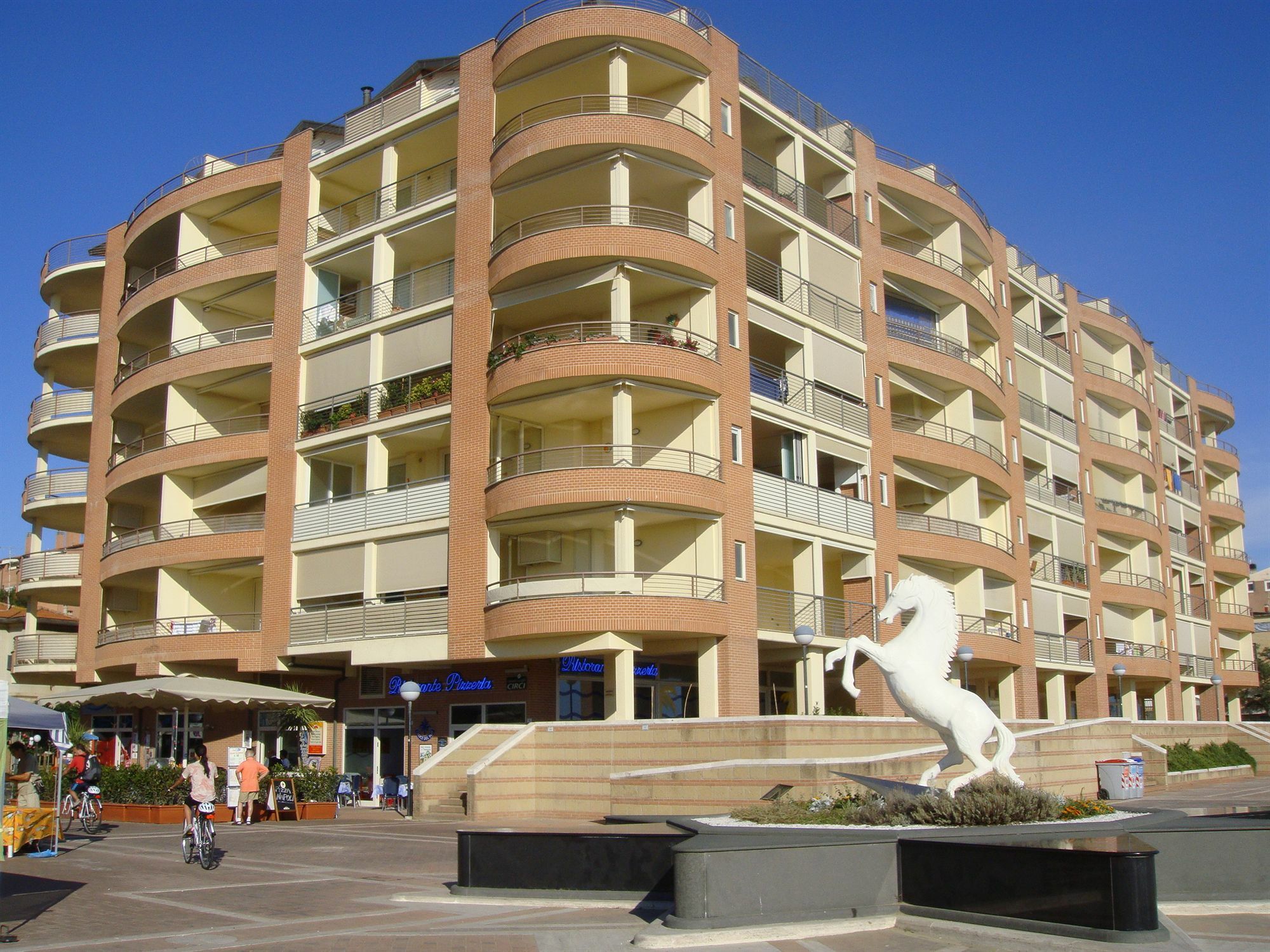 Residence Mediterraneo Marina di Grosseto Esterno foto